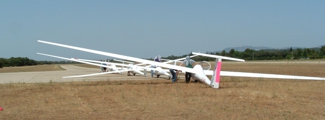  Aligned Gliders